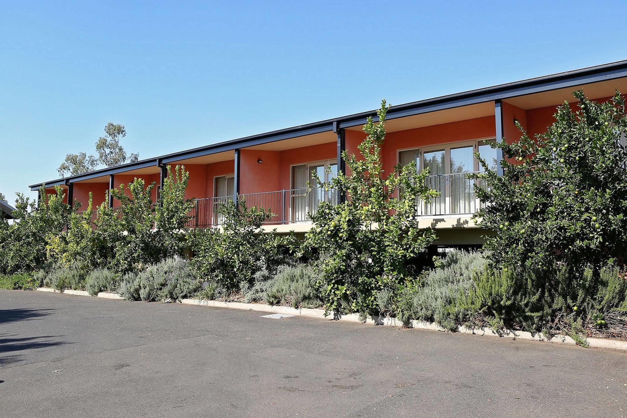 Forbes Victoria Inn Exterior photo